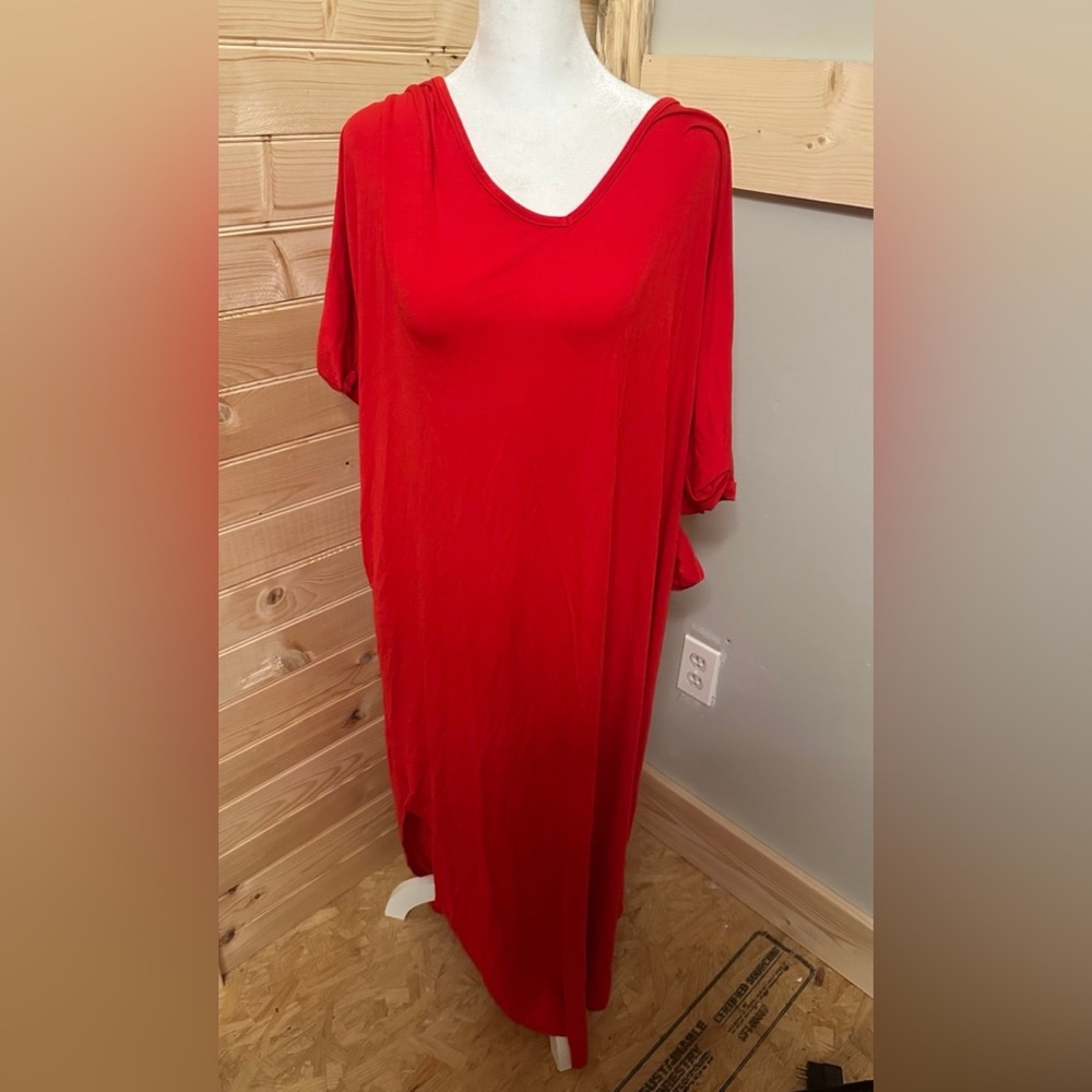 Chic red maxi dress nwt